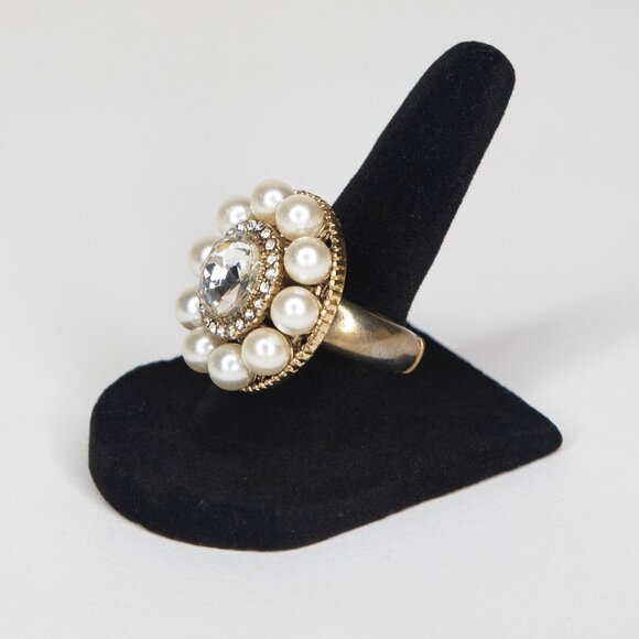 Adjustable Band Fashion Ring Size 6.5 Faux Diamonds Faux Pearls Faux Gold Band - Picture 1 of 15